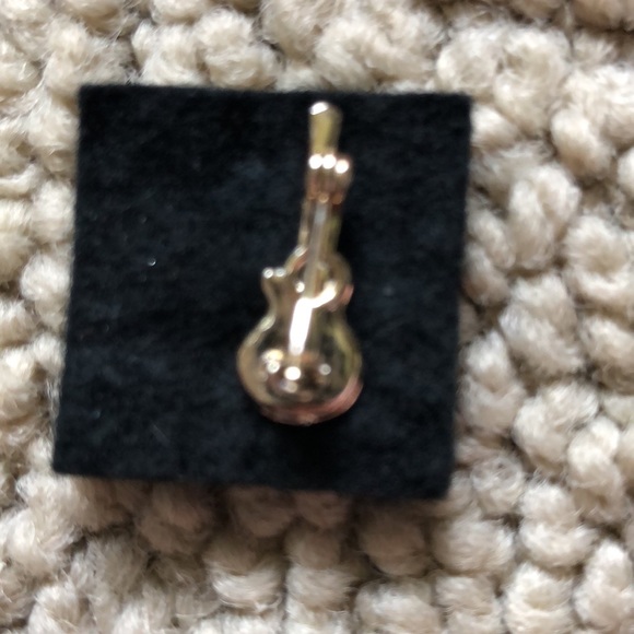 gold tone guitar pin - Picture 4 of 9